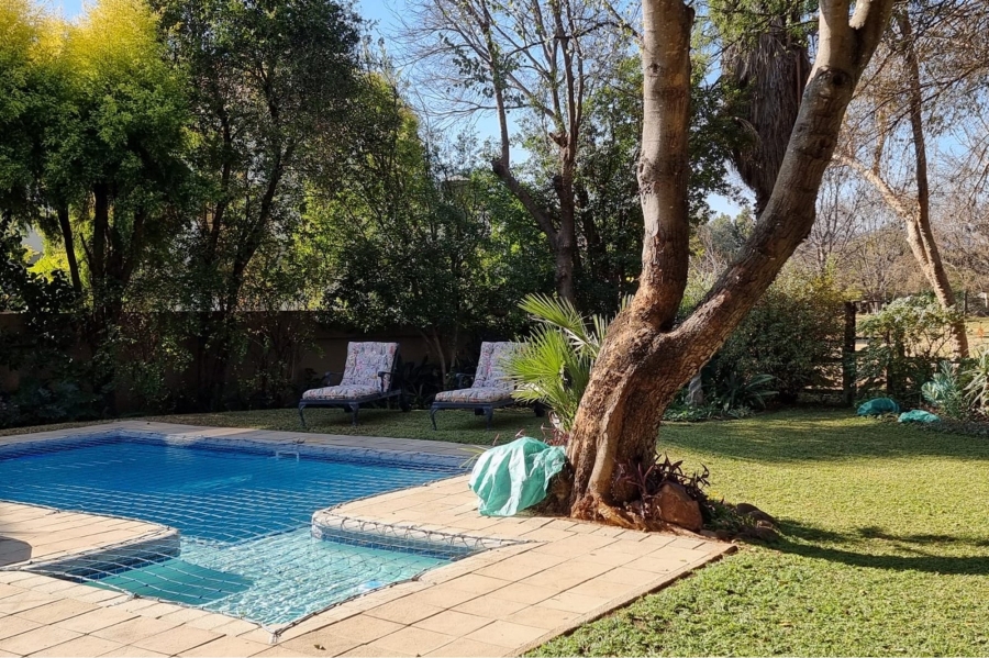 4 Bedroom Property for Sale in WestLake Country Safari Estate North West